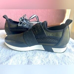 Steve Madden Arctic Camo Shoes​​​​​